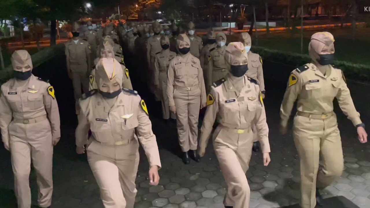 Makan malam taruna madya POLTEKPEL SUMBAR di dinning hall setelah masuk asrama lagi