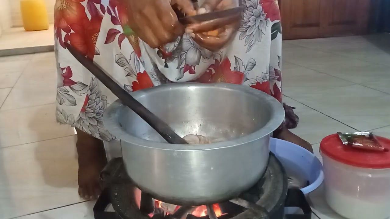 Cooking pilau 