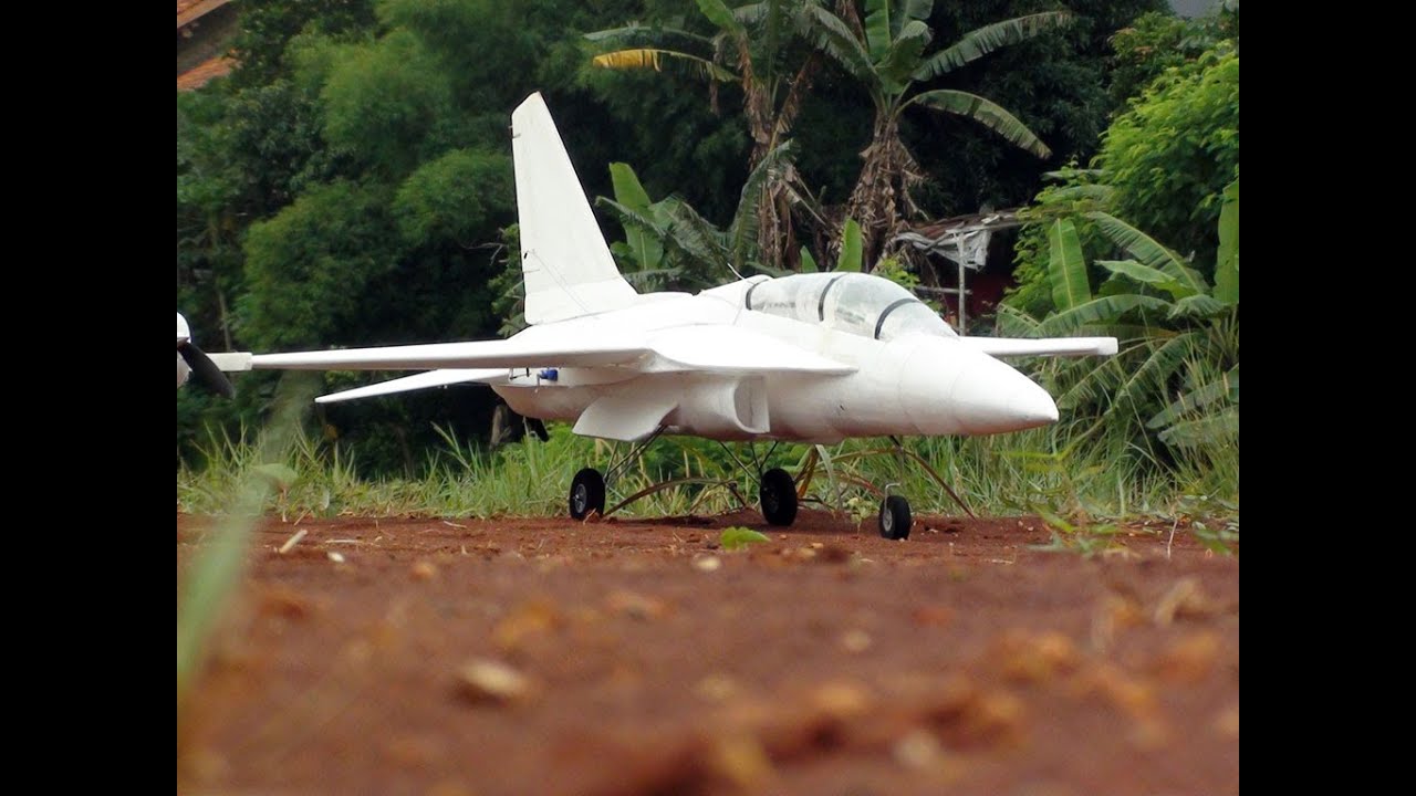 T-50 Golden Eagle 4th flight - RC foam plane