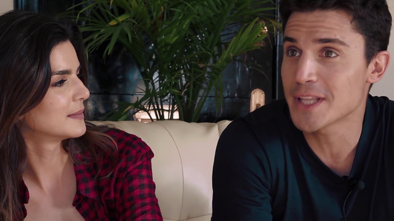 Dúos - Clara Lago y Álex González