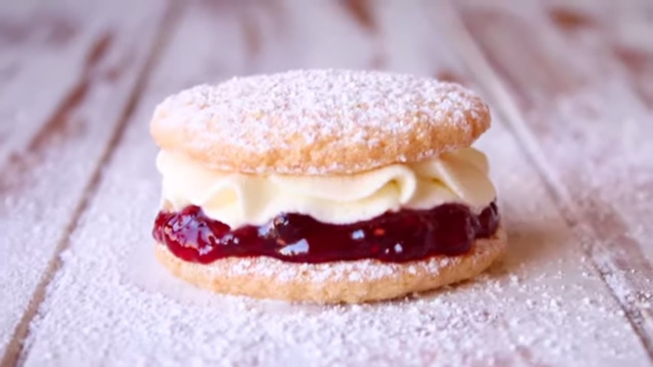 9 Vanilla Desserts That Will Satisfy Your Sweet Tooth!