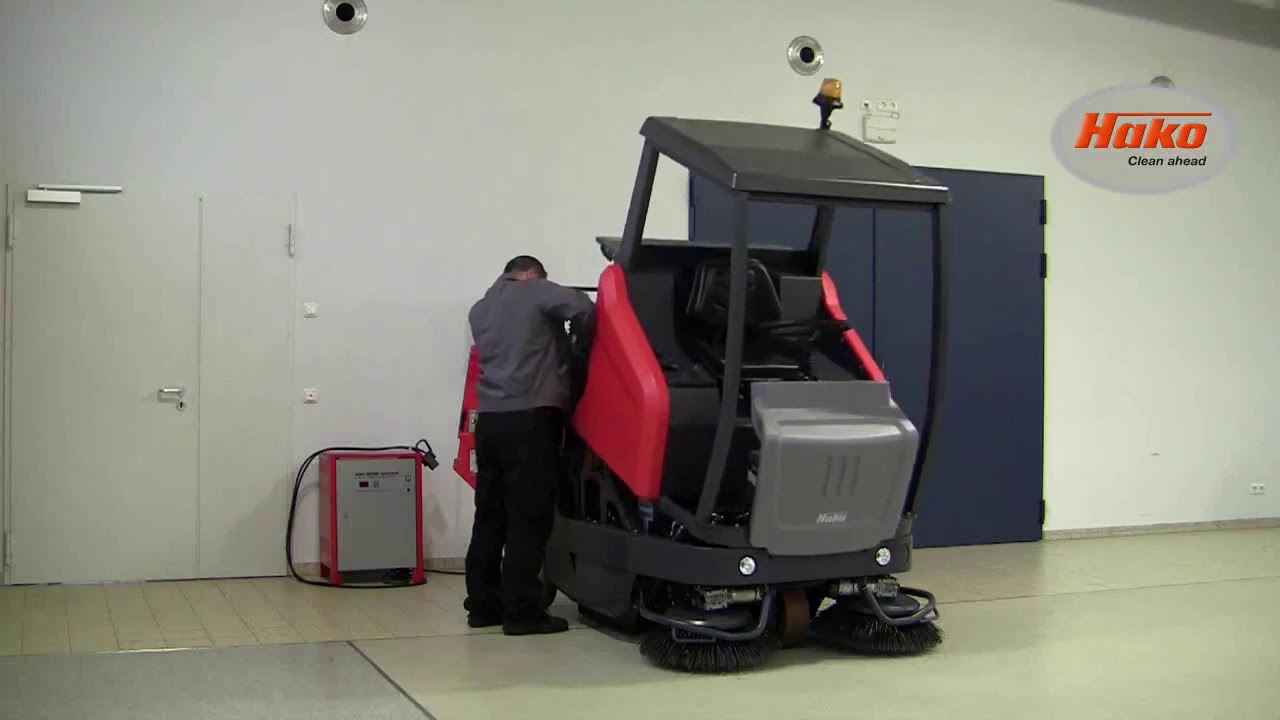 Hako Sweepmaster 1500 Heavy Duty Ride on Industrial Floor Sweeper.