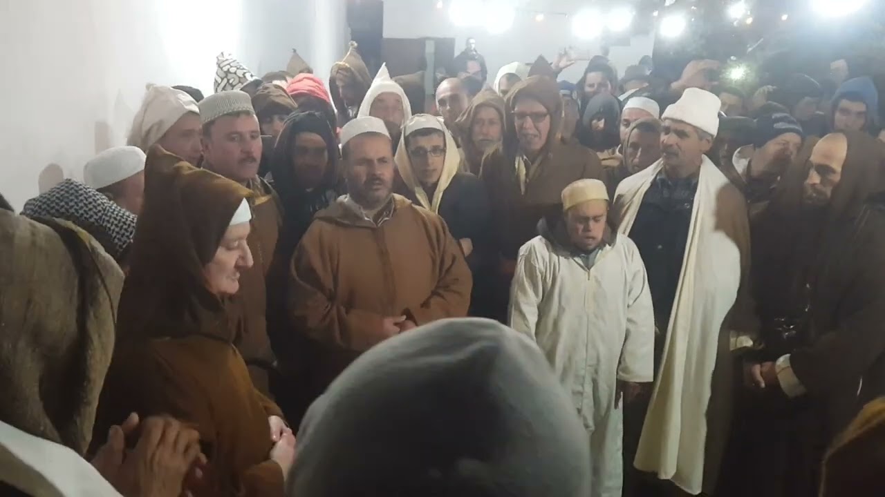 lexwan iveḥriyen . l-waεda di taddart n tfezwin . azeffun .01/12/2017