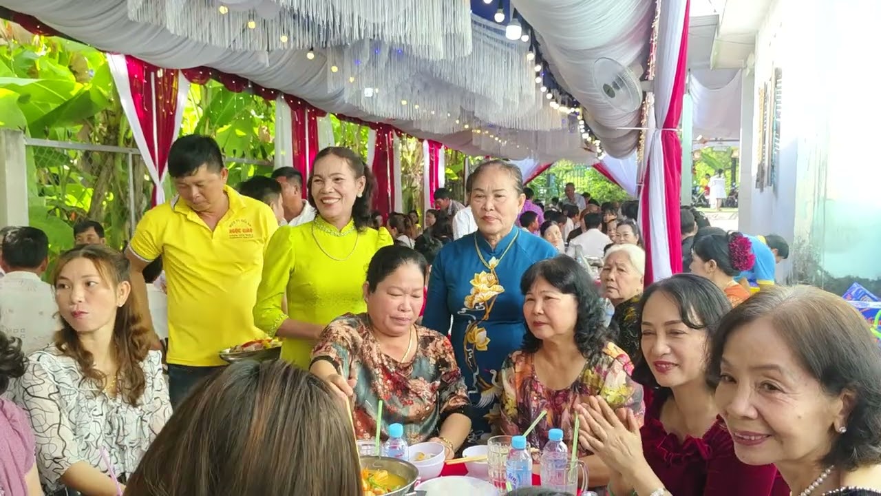Hồng Phượng với đám cưới cháu cảnh mùng 8 mùng 9 tháng 3 năm 2025