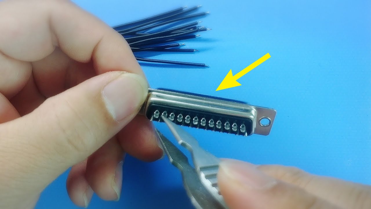 57.D-SUB 컨넥터 케이블 납땜 후 수축하기ㅣShrink tube work after soldering the D-SUB connector cable.