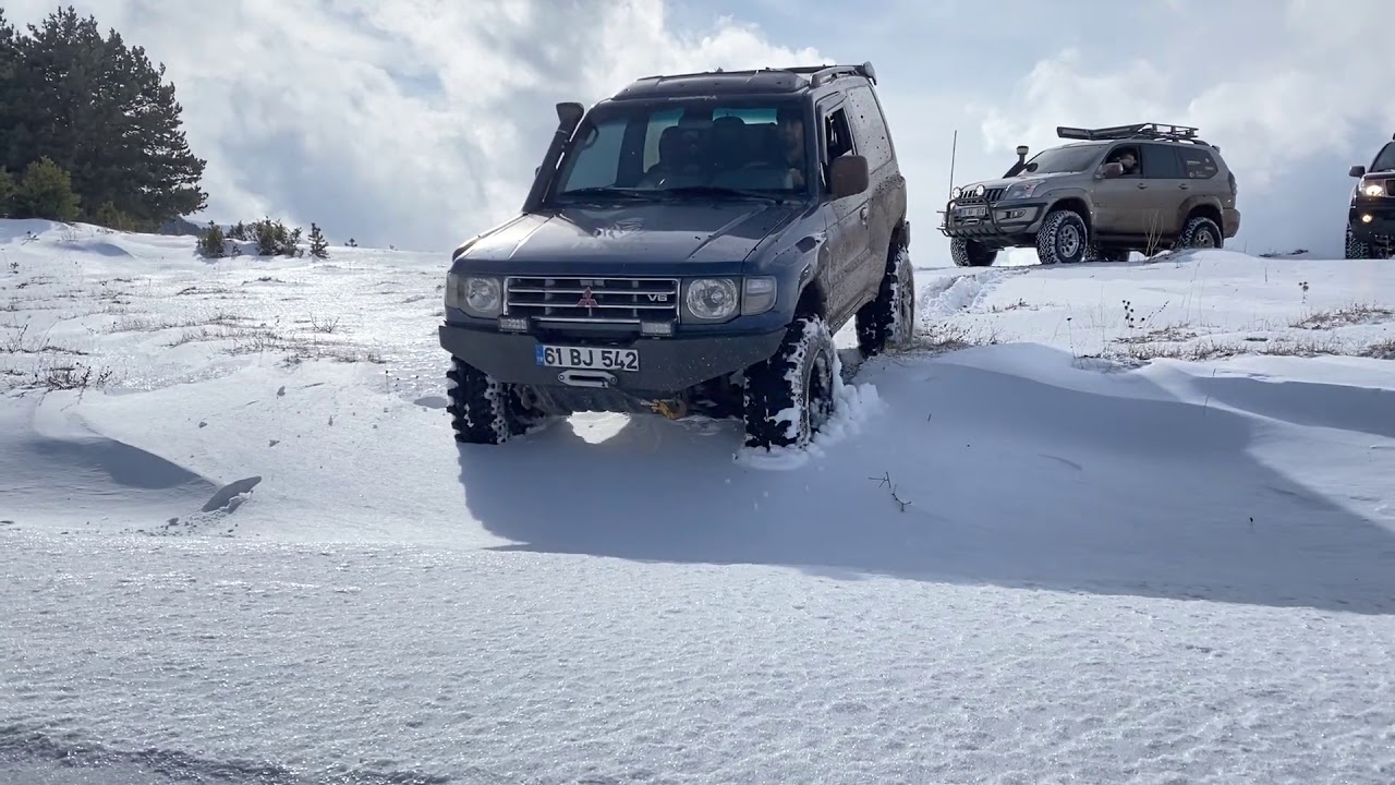 Mitsubishi Pajero V6 3500 - Toyota Land Cruiser Prado 4.0 - Nissan Navara 2.5 Safari Yusufeli
