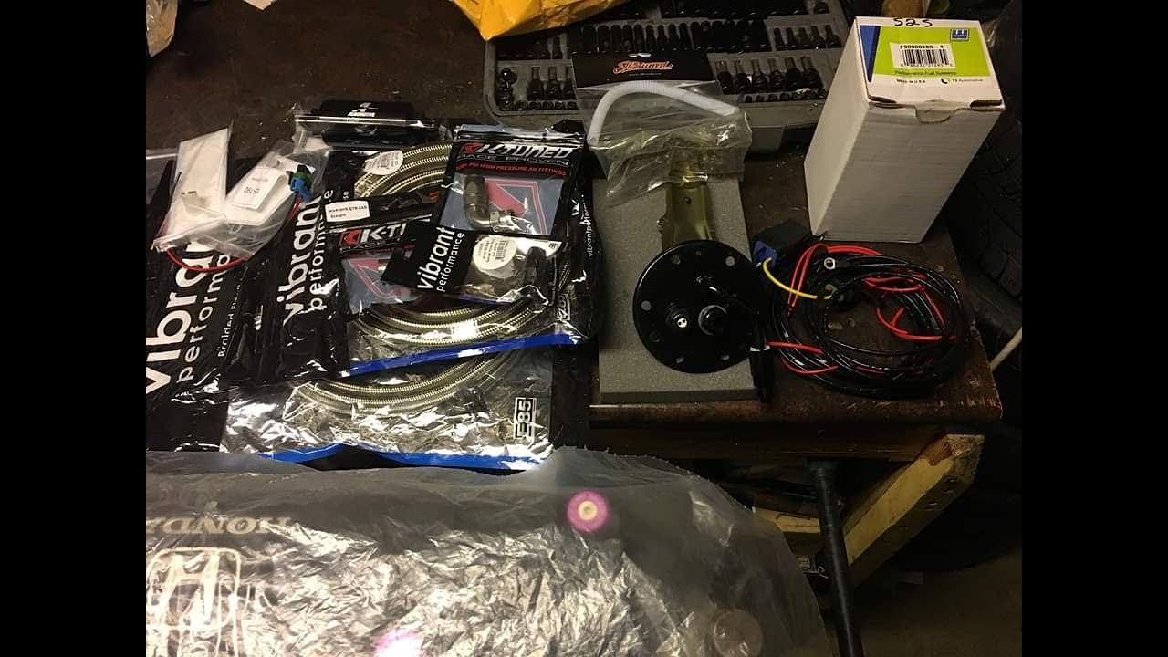 Walbro 525 Hellcat Fuel pump with Jb Tuned fuel hanger upgrade & Areomotive fuel filter & others