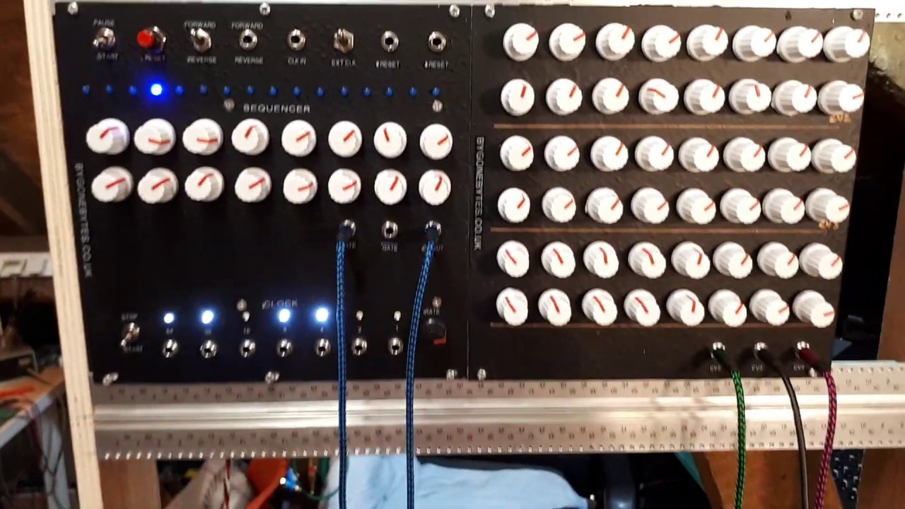 Modular Synth with Sequencer and one OSC/Envelope