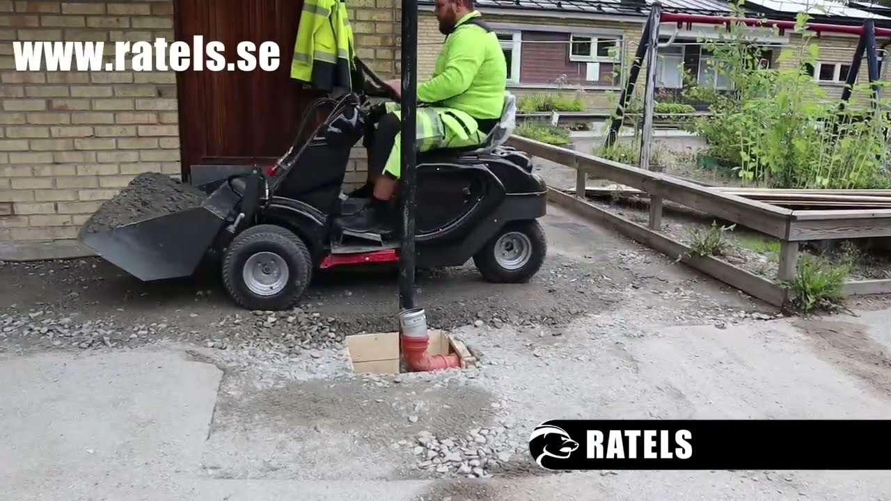 Ratels H130 3WD: Gårdens Bästa Vän för Småjobb & Entreprenad!