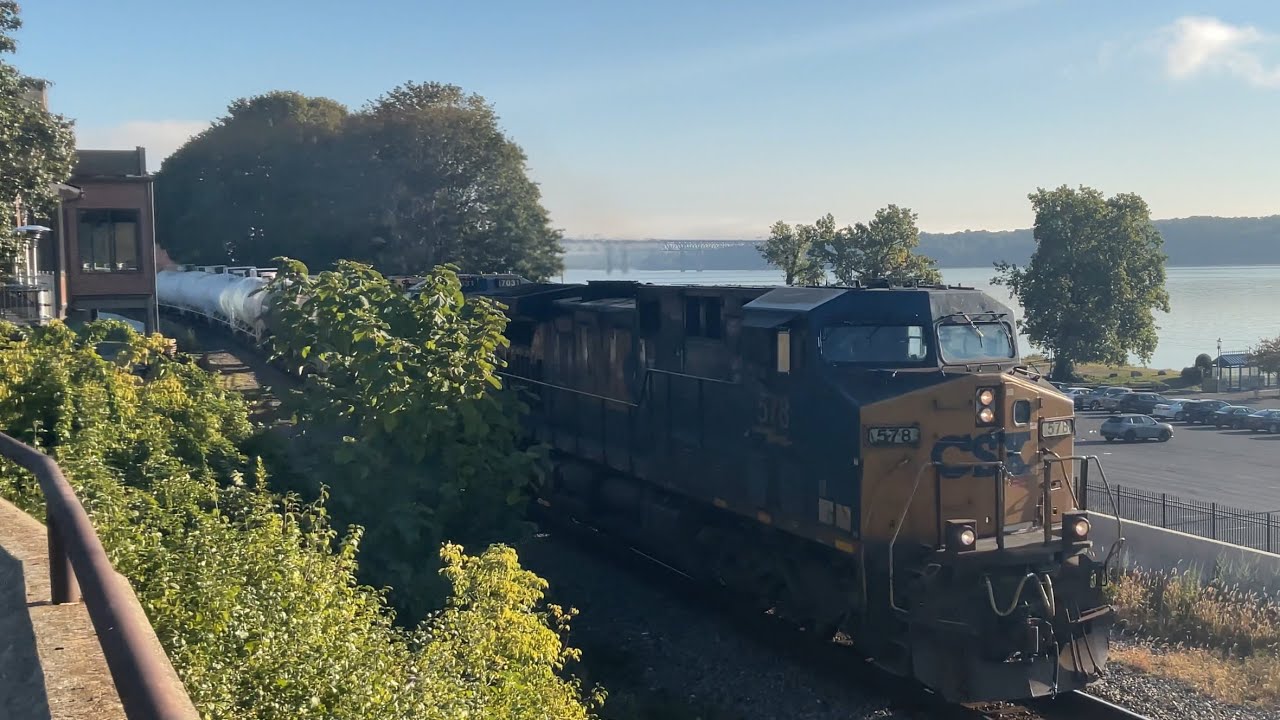 9/3/25 - CSX AC4400CW 578, leads M433 at Newburgh, NY