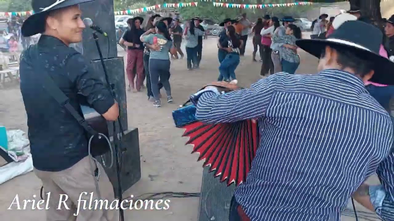 Grillito Martearena en el cumple de Gabriel Gonzales pje el Mojo sona Espinillo Chaco 