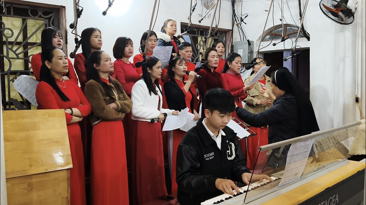 Dâng Chúa Đất Trời _ Lm Ân Đức _ Hội Gia Đình Tân Tòng Đền Thánh Ninh Cường Mừng Lễ Thánh Phao-lô 