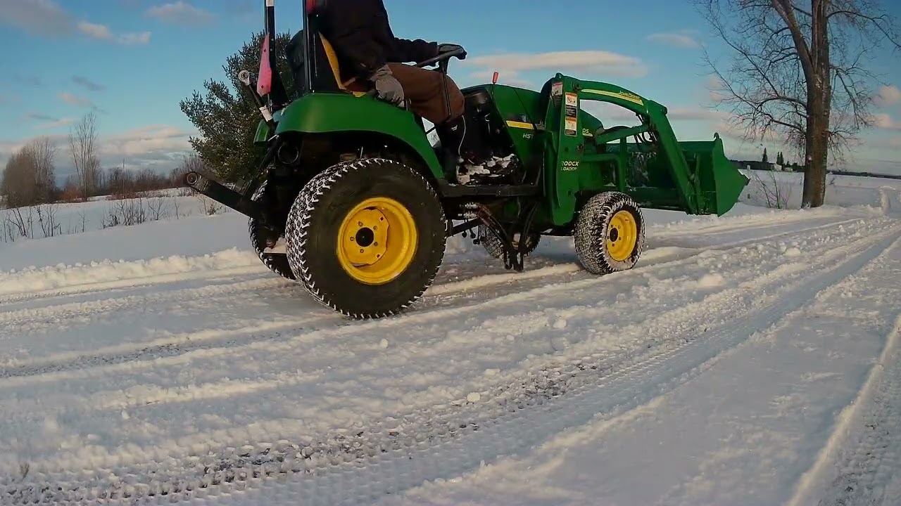 On déneige la cours en hiver 
