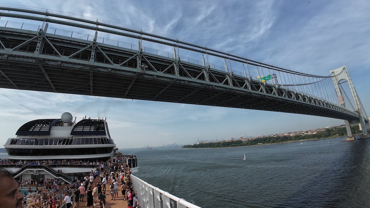 Круизный лайнер MSC из Нью-Йорка на Карибы