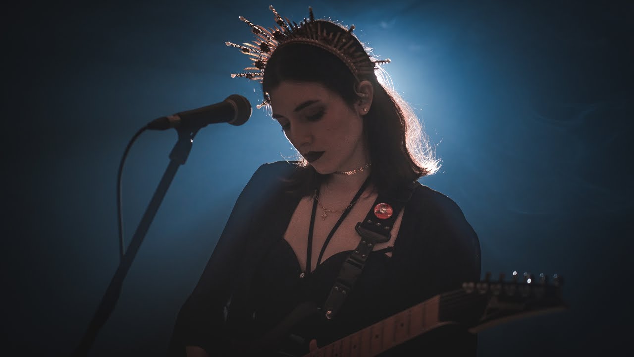 Aileé Zaga 