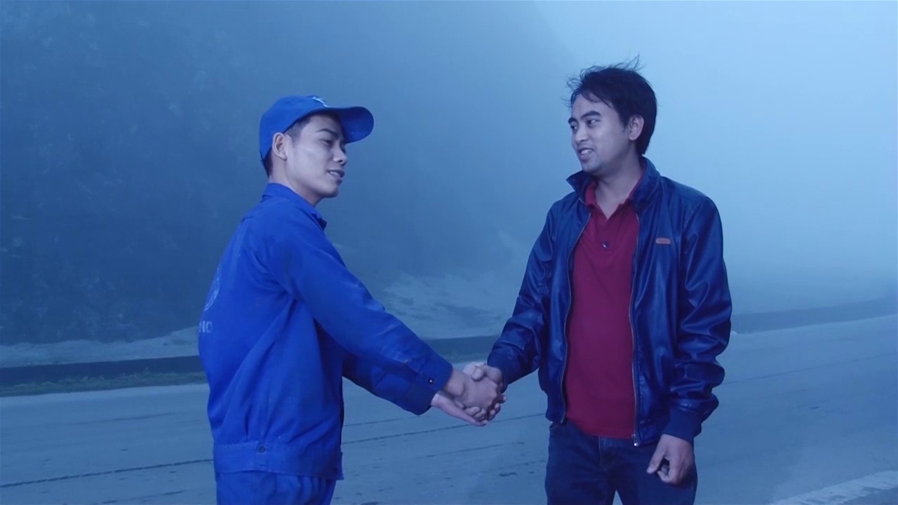 CONG TAC CUU HO XE TẢI HINO