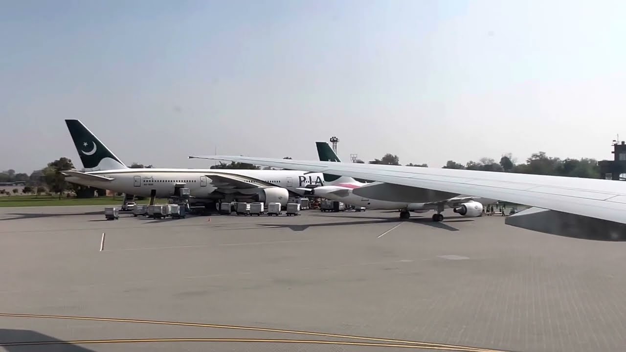 Take off From Peshawar Airport towards Dubai #peshawar #emiratesairlines #blueseas #hi4romTheSky