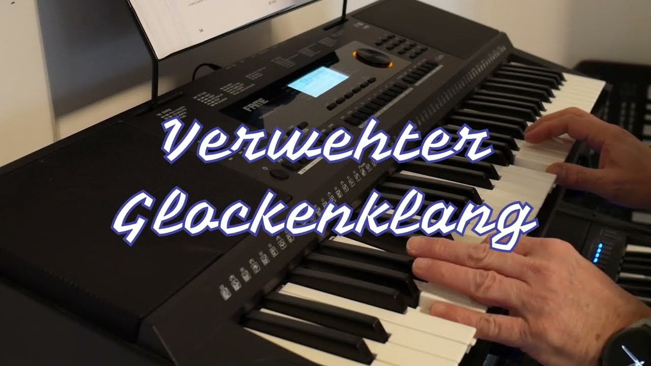 Verwehter Glockenklang - A Russian Folk Song Played On the Fame G400 / Medeli M361 Keyboard