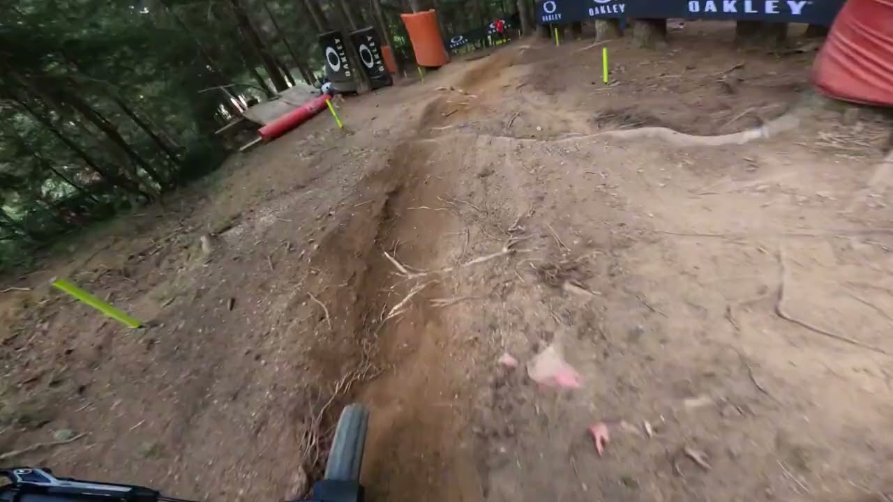 特洛伊·布罗斯南 Troy Brosnan 在莱热 Les Gets 排位赛中获得第四名  2023 UCI DHI 山地车世界杯 
