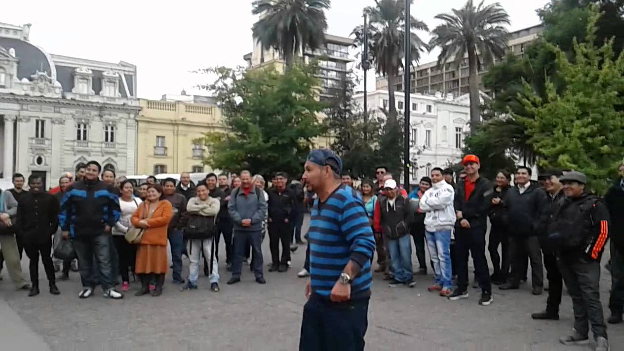 Luis flores el chileno en plaza de armas