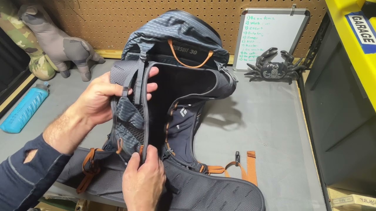 Black Diamond: Pursuit 30 (Day pack, fast pack lite thingy?)
