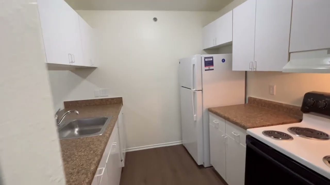 Two Bedroom Buckingham Apartment 794 - Windsor Place Apartments, Davison, Michigan