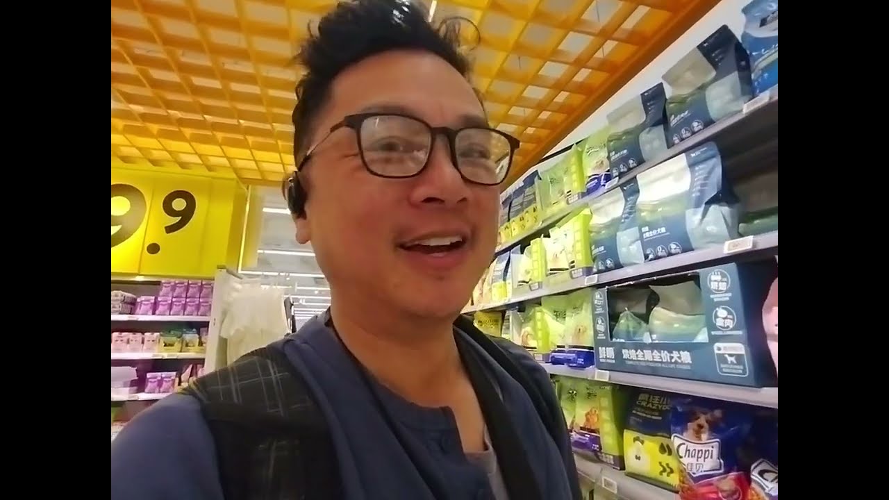 2/18.2. Walmart Discovery in China. Eggs are Not Refrigerated. #Walmart #china #prices #WalmartChina