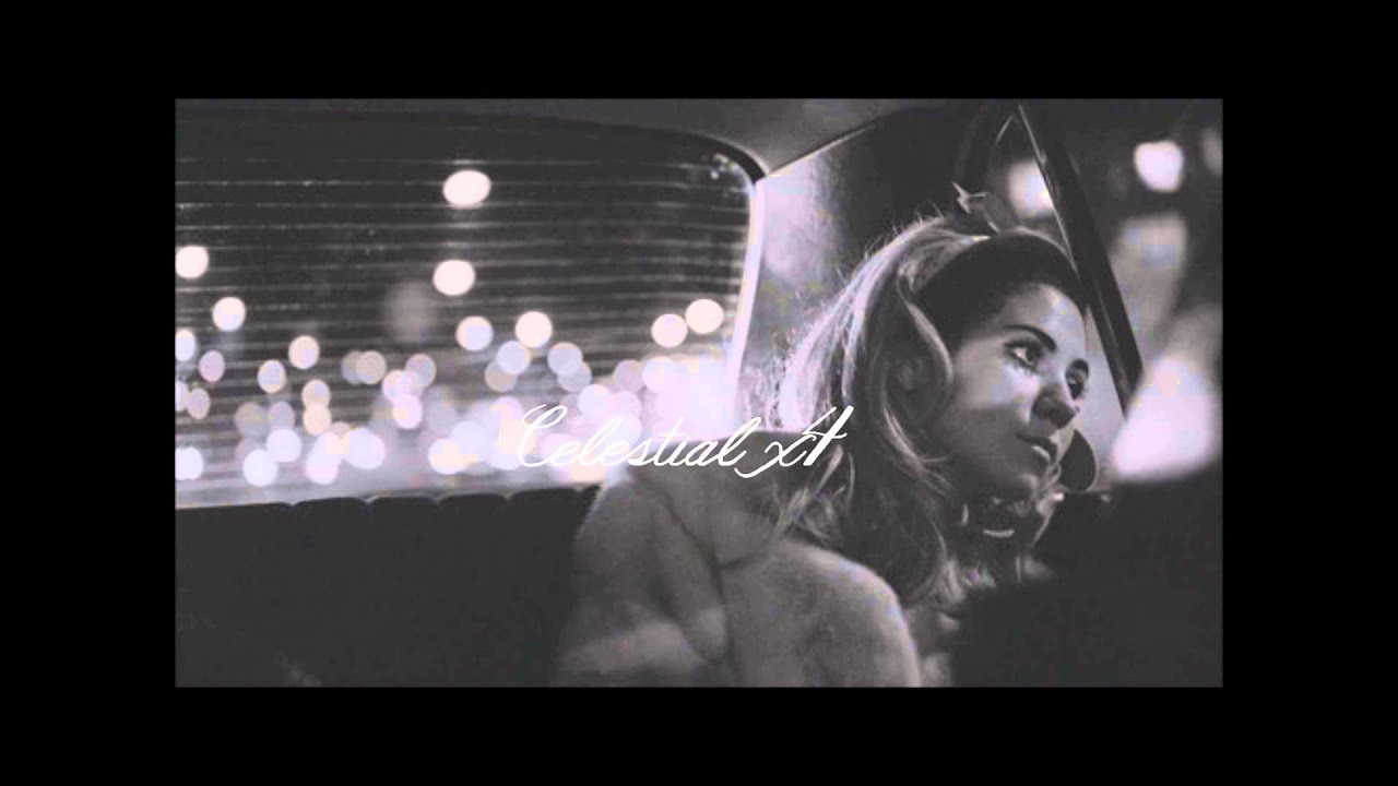Marina and the Diamonds - Shampain Acoustic (Lyrics)