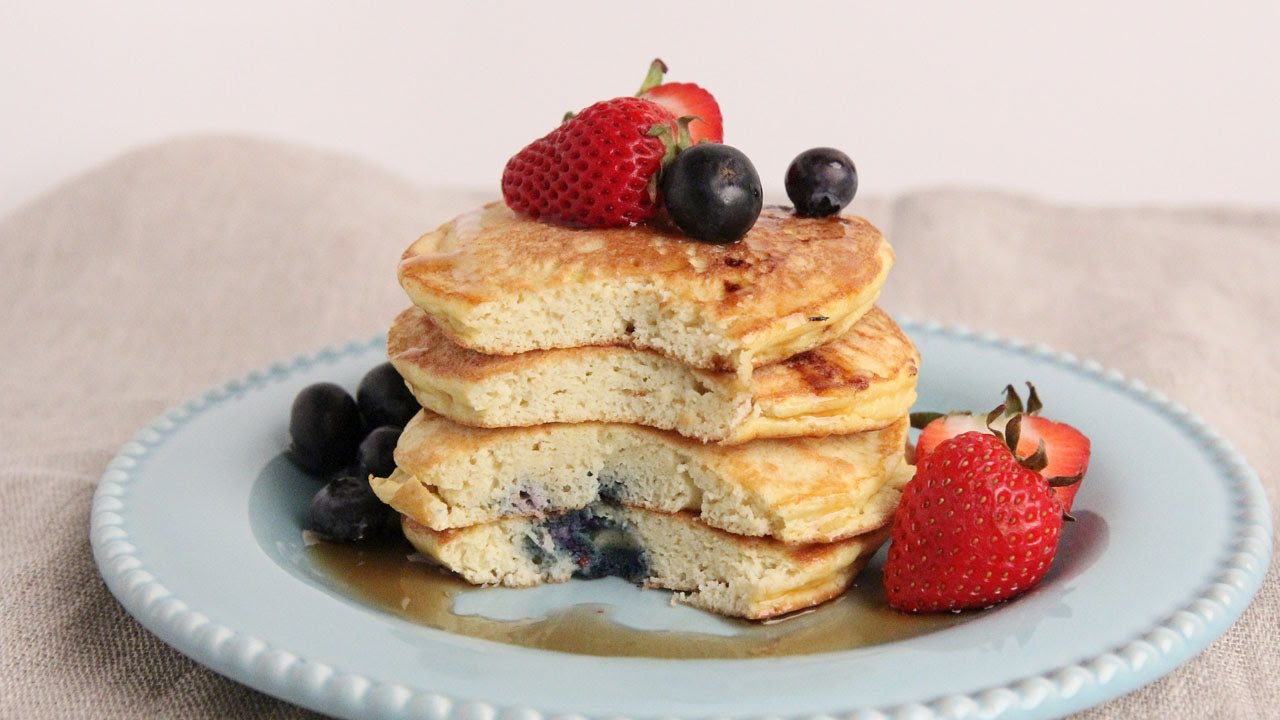 Coconut Pancakes 🍴 Episode 1062