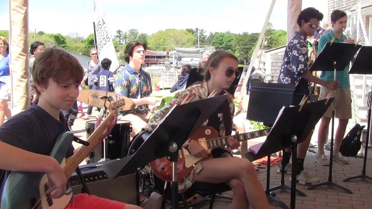 Duxbury High School Jazz band plays Pick Up The Pieces