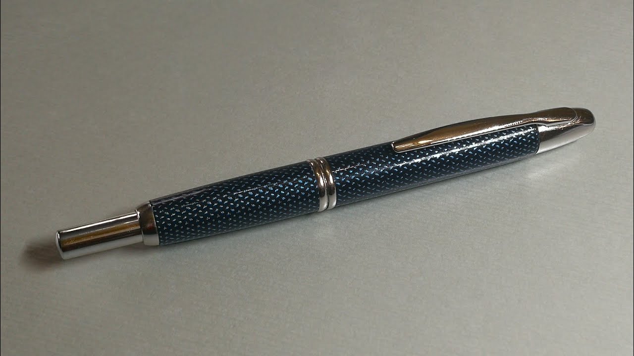 Pilot Capless Blue Carbonesque - Diamine Midnight