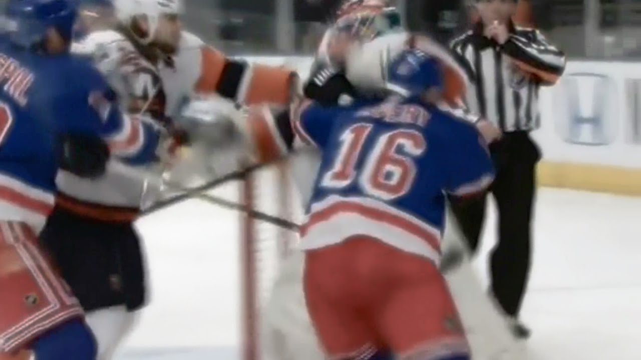Sean Avery decks Dwayne Roloson | 12/16/2009