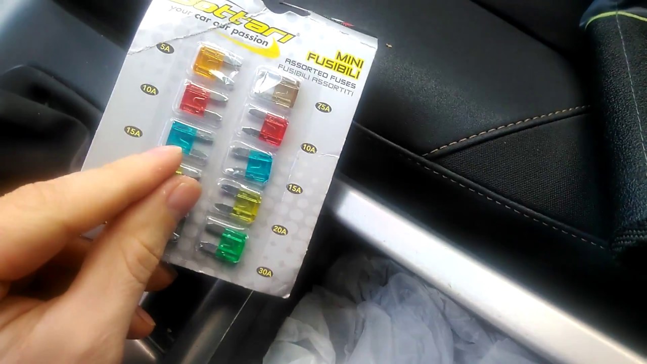 Volvo v50 12V outlet fuse