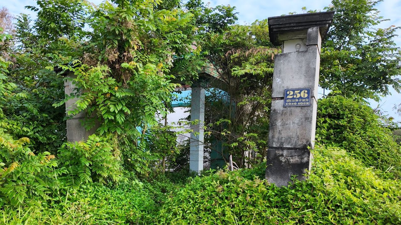 HOUSE 256 — the ABANDONED HOME where the DEAD still WAIT