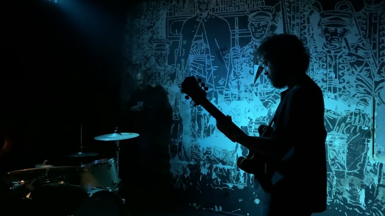 Lassolas : 17 Minutes Live In Paris