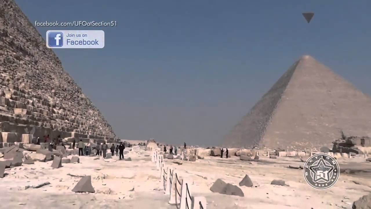 UFO FLEET over GIZA PYRAMIDS !!! April 2016