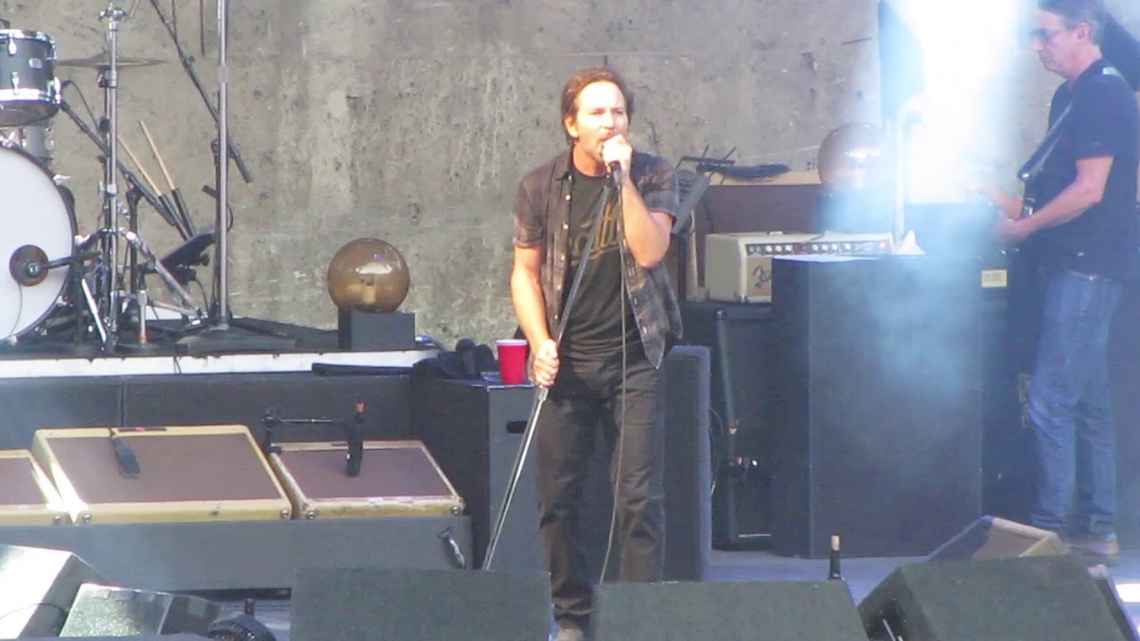 Pearl Jam - Angie  Live @  Waldb&uuml;hne, Berlin 05.07.2018
