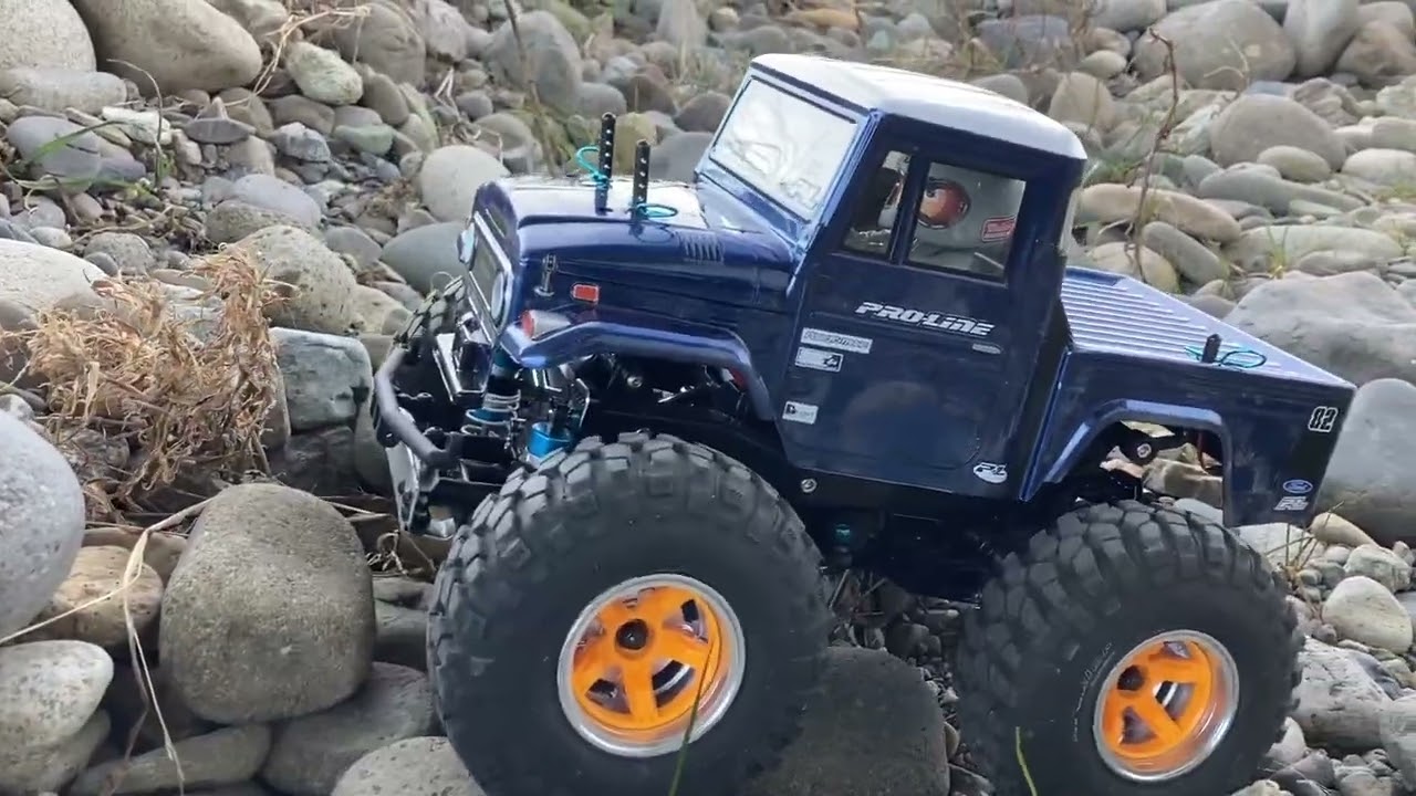 【RC mab 】TAMIYA GF-01 Rock crawling  タミヤのラジコンを河原で走らせてみた！