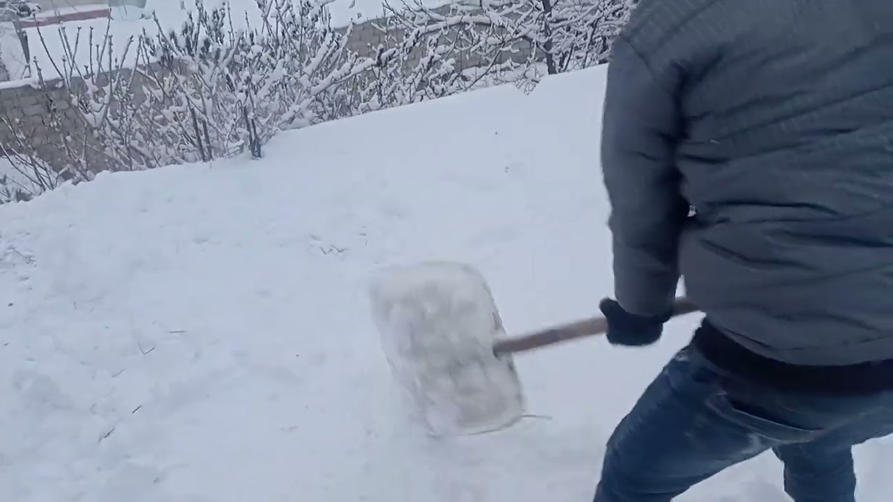 Snow everywhere 