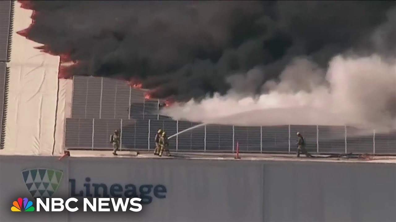 Shelter-in-place order issued in Los Angeles over massive commercial building fire