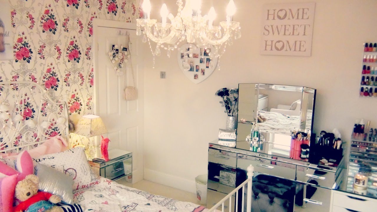 My Room Tour 2013!!