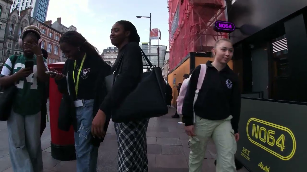 Exploring Cardiff City in 4K 60FPS: A Peaceful October Afternoon Walk