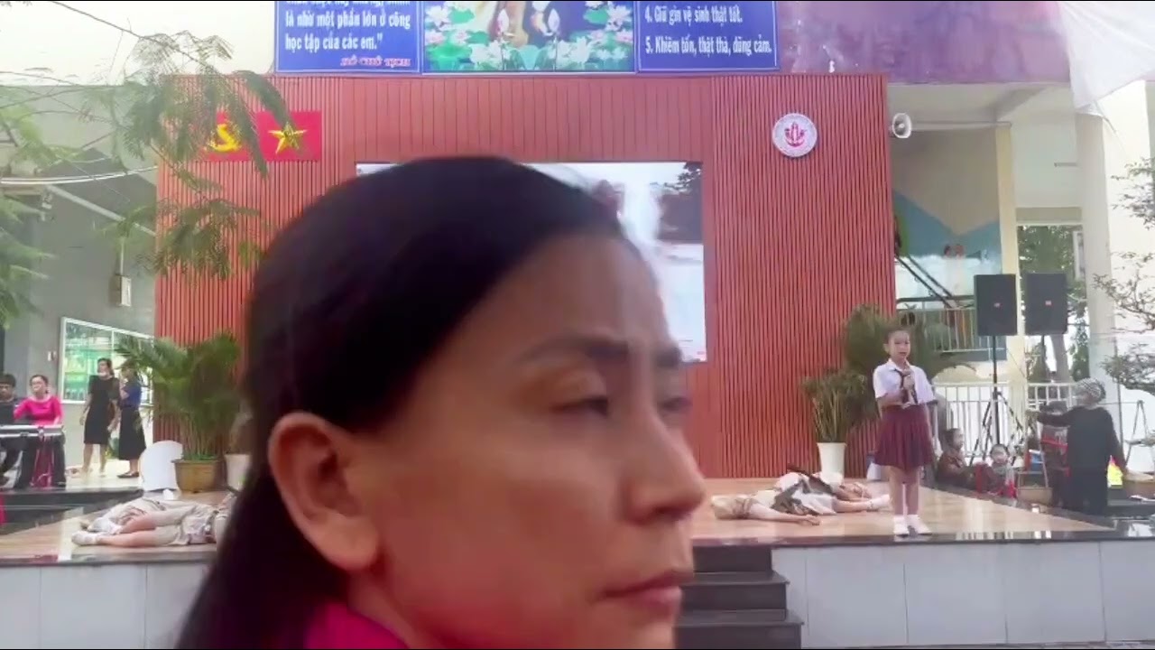 Em Mừng - Tuổi thơ dữ dội. Lớp 4/3. Trường TH Nguyễn Văn Thệ