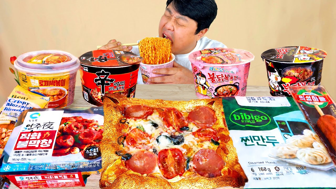 MUKBANG | магазин у дома, острый рамен, хот-доги, кимбап, токпокки. Едим!