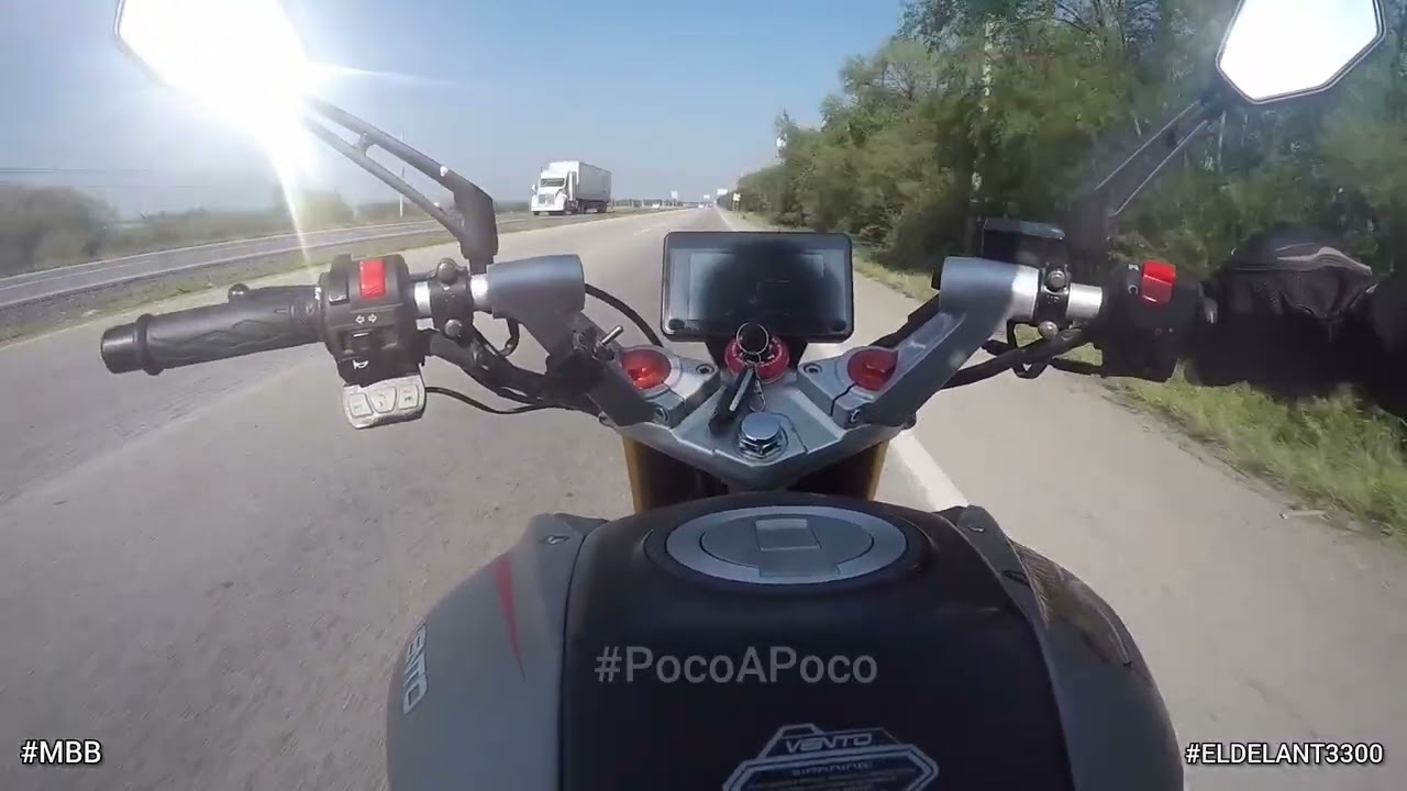 Un pequeño viaje solo por la carretera/Se me descontrola la moto