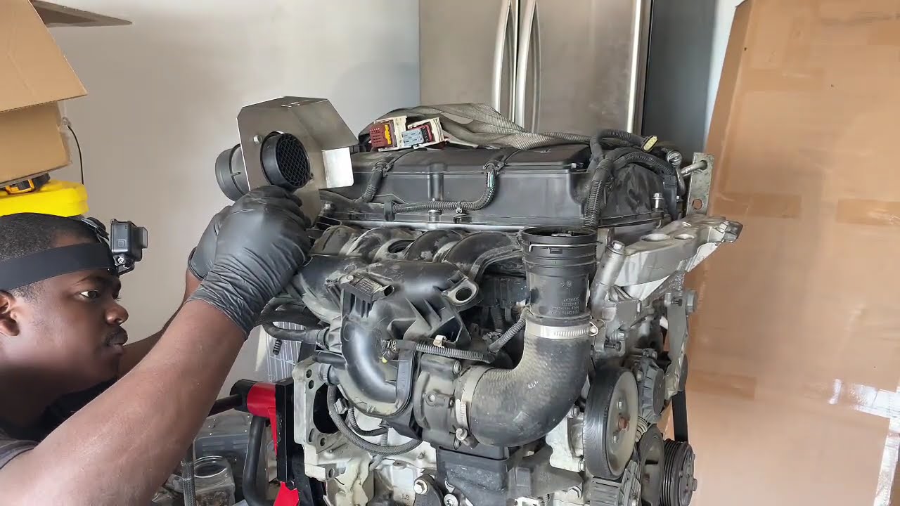 MINI COOPER S CLUBMAN N14 & N18 Turbo Engine teardown
