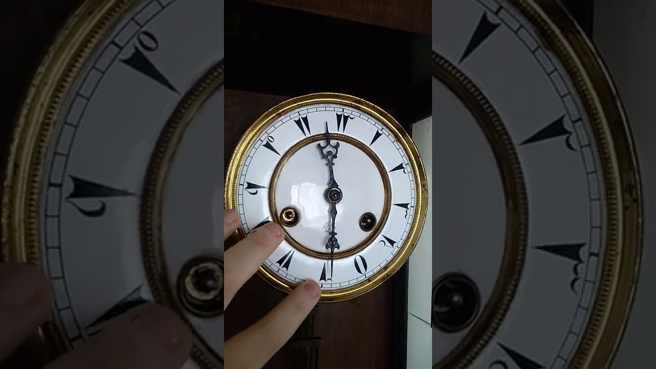 En az 100 - 150 yıllık Antika Ahşap 15 Gün Kurmalı Duvar Saati