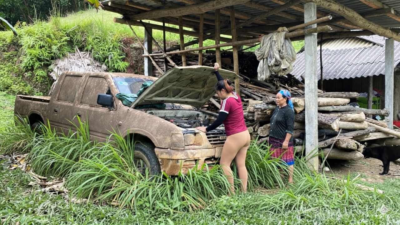 The Challenge: Woman Restarts an Elderly Woman's ISUZU Pickup Truck in the Village