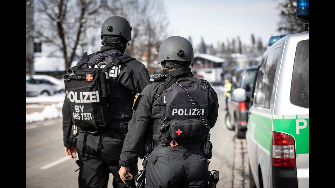 SEK Sondereinsatz Berufschule Traunstein - Vor Ort Bericht