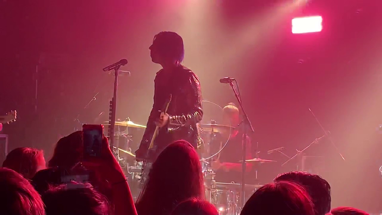 “The Killing Kind” - Marianas Trench (live)